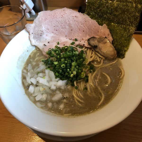 「濃厚牡蠣煮干しそば」@麺屋 まほろ芭の写真