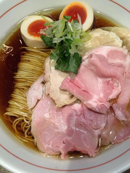 「特製ラーメン黒」@八咫烏の写真