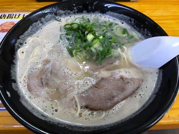 「ラーメン　550円」@長浜ナンバーワン 長浜店の写真