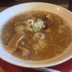 豚骨ラーメン(700円)