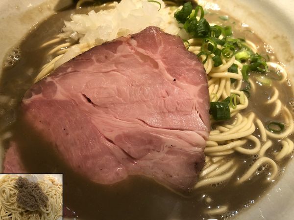 「煮干そば極＋ニボ玉」@麺屋 烈の写真