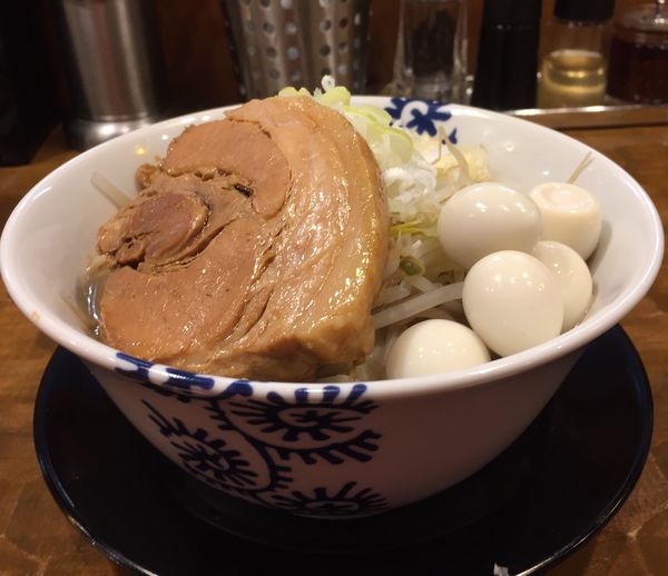 「洋二郎(ニンニク)＋うずら」@特級中華蕎麦 洋介の写真