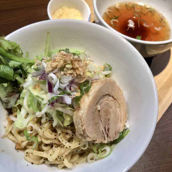 「油そば（塩バター）並＋〆の豚ライスボール」@まぜそば専門店 シン・アジトの写真