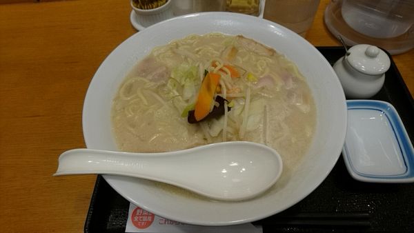 「長崎ちゃんぽん薄皮ぎょうざ5個ランチ690円＋税」@長崎ちゃんぽん リンガーハット 赤坂見附店の写真