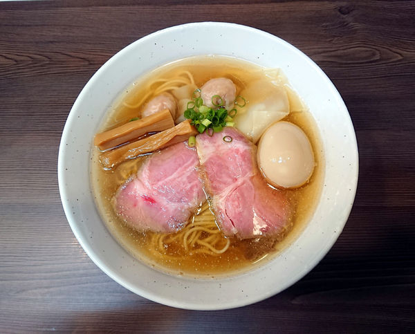 「特製塩中華そば」@中華そば さわの写真