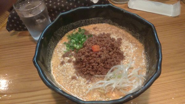 「担々麺830円ライス100円」@豆でっぽうの写真