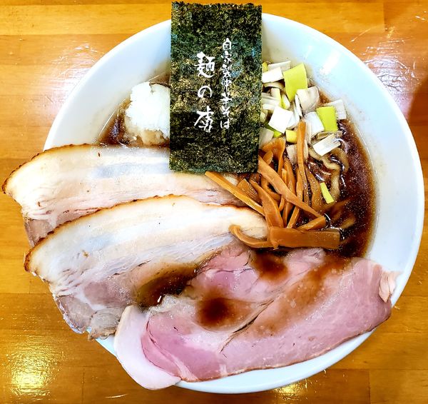 「淡麗煮干し中華そば」@自家製中華そば 麺の虜の写真