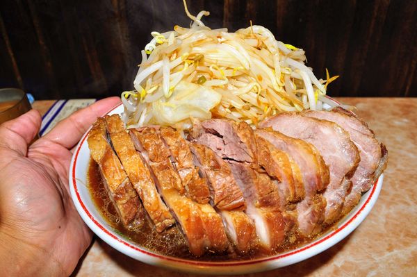 「豚一本」@肉汁らーめん 公 kimiの写真