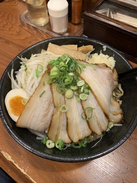 「ブラックペッパージャンクまぜそば 900円」@麺処 若武者の写真