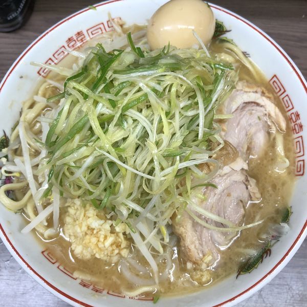 「小豚+ネギ+味付け玉子」@ラーメン二郎 横浜関内店の写真