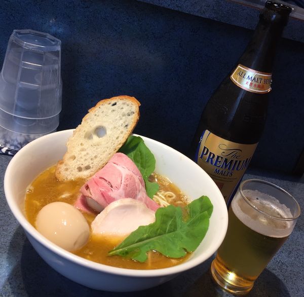 「特製白湯らーめん＋ビール」@もとのともの写真