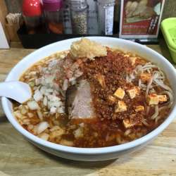 赤新天地ラーメン 玉ねぎ 特盛