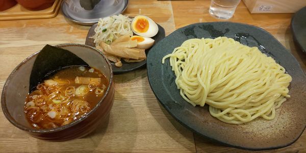 「辛味つけ麺中盛＋3点盛り」@つけ麺屋 やすべえ 新宿店の写真