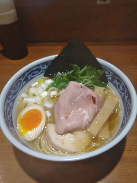「煮干しそば白醤油」@寿製麺よしかわ 川越店の写真