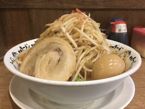 「味玉野郎 大盛（ヤサイ＆麺 1.5倍）」@野郎ラーメン 品達品川本店の写真