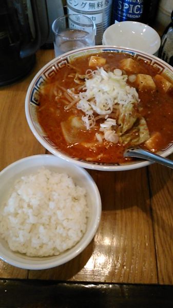 「デビル麺1辛　ラーパス　ライス」@横浜らーめん 吉田家の写真