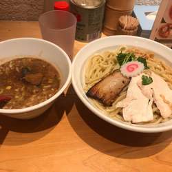 つけ麺 大盛 熱盛 880円