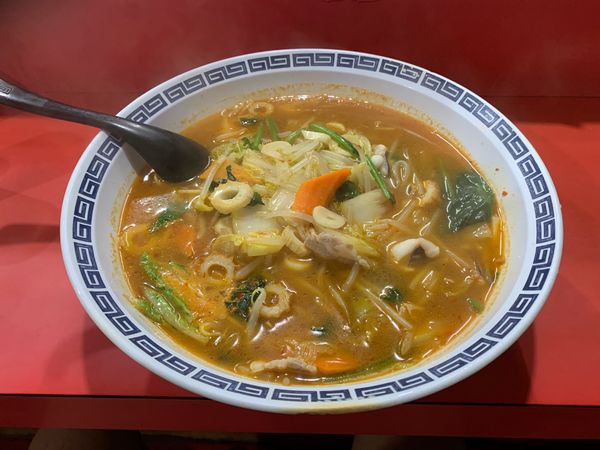 「ベトコンラーメン 800円」@花丘飯店 白旗通店の写真