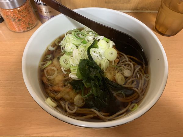 「かき揚げそば 440円」@高幡そば 明大前店の写真