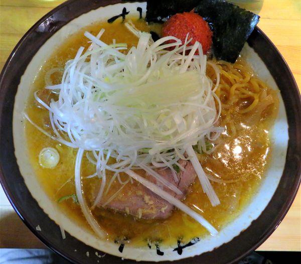 「味噌＋葱＋辛玉（1,140円）」@すみれ 横浜店の写真