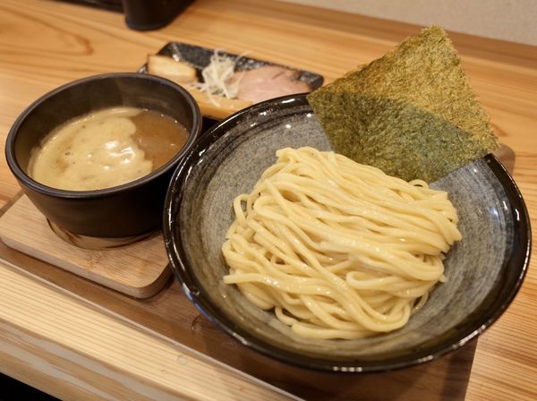 「つけ麺…830円、鶏五目飯…200円」@麺道 ひとひらの写真