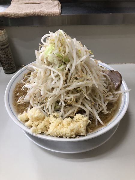 「らーめん大盛り(ヤサイマシ、ニンニクマシ)」@ラーメン大 我孫子店の写真