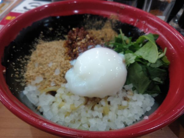 「胡麻香る汁なし坦々麺」@くら寿司 東大宮店の写真