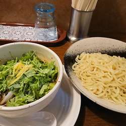 パクチーつけ麺