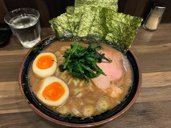 「のり玉ラーメン」@神田ラーメン わいず 神田本店の写真