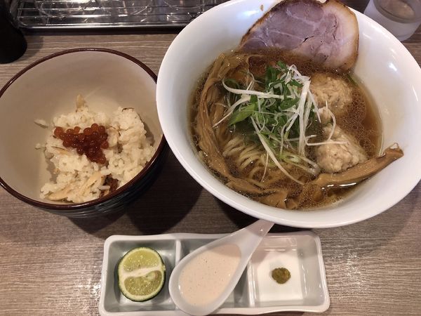 「【限定】河豚出汁ラーメン～松茸のつくねのせ～1500円」@中華そば 和渦 TOKYOの写真
