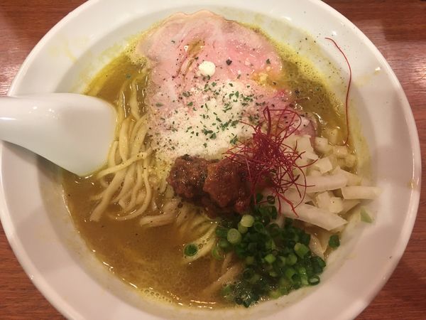 「『限定』秋香るパンプキン蕎麦 〜蒜山産 ハタケシメジ使用〜」@麺処 にぼし香 横浜店の写真