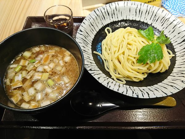 「濃厚魚介牛骨つけ麺、麺少なめ(900円)」@らーめん専門 Chu-Ru-Riの写真