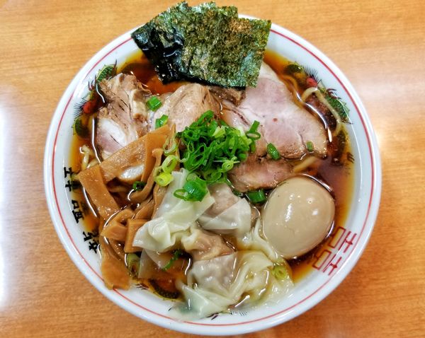 「特製醤油ラーメン」@龍聖軒の写真