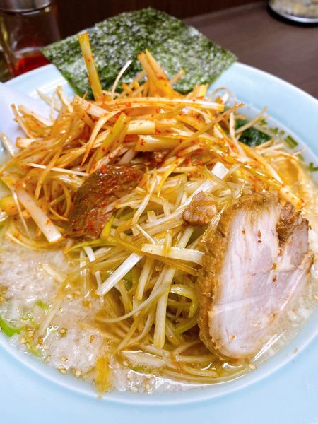 「塩らーめん　白ネギ赤ネギ」@ラーメンショップ椿 ひたちなか店の写真