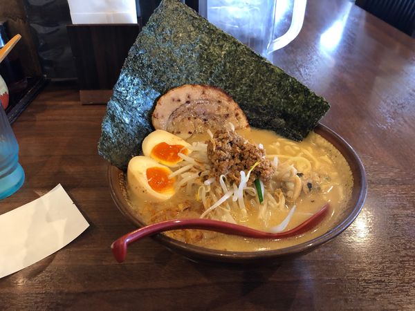 「江戸前味噌らーめん　730円　炙りチャーシュー　煮玉子」@蔵出し味噌 麺場 壱歩 武蔵村山店の写真