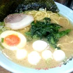 ラーメン（７００円）＋うずら（１００円）