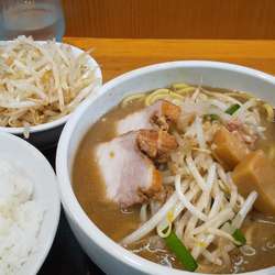味噌ラーメン(野菜大盛り)850円ライス100円
