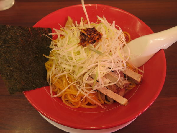 「旨辛まぜそば(麺大盛)：830円＋消費税」@ラーメン 魁力屋 竹ノ塚店の写真