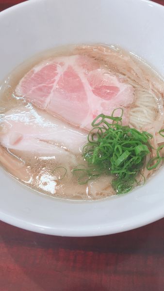 「鶏塩ラーメン」@らーめん 鶏次の写真