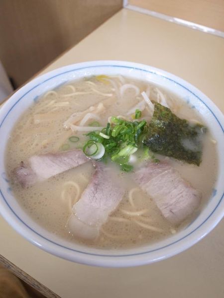 「中華そば 小…550円」@岡本中華 小松島本店の写真