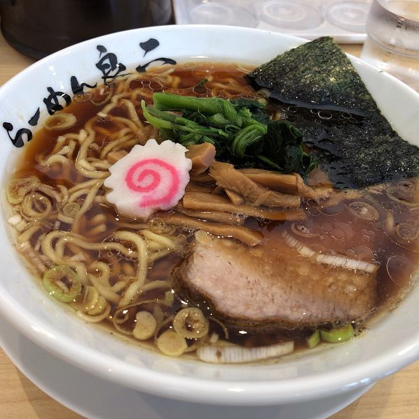 「しょうゆらーめん(730円)」@らーめん良二の写真