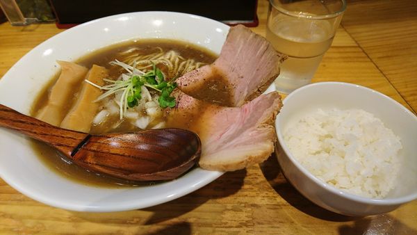 「【夜】にぼし牛骨らーめん」@麺屋うしまるの写真