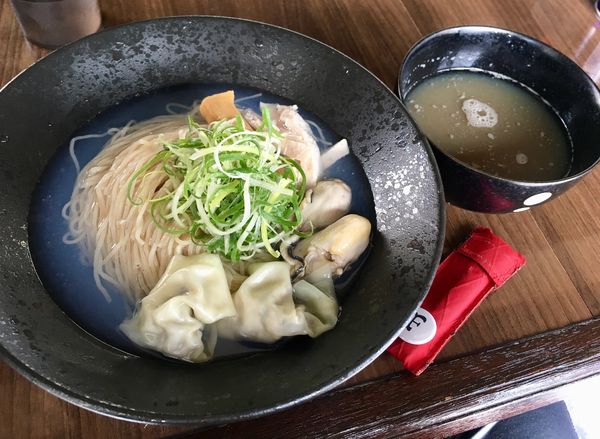 「牡蛎つけそば」@寿製麺よしかわ 保谷店の写真