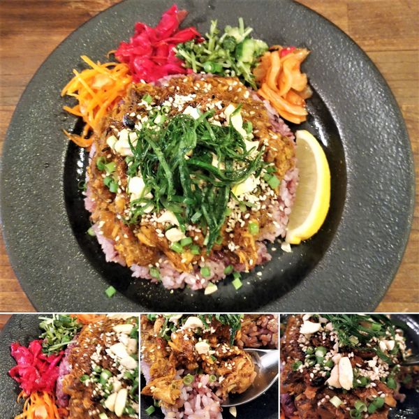 「ドライ鯖キーマ(2辛)＋4種盛＝1300円」@スパイス スペース ウガヤの写真