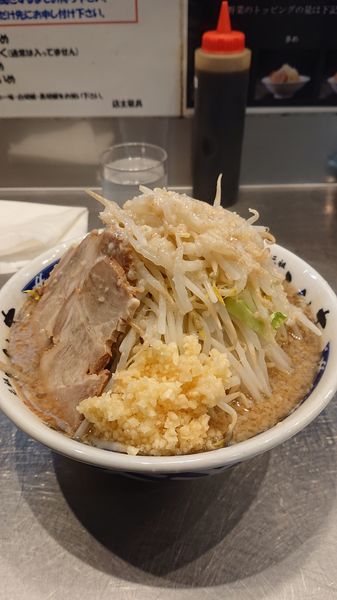 「ラーメン中  野菜多め  ニンニク  油」@らーめん大 大森店の写真