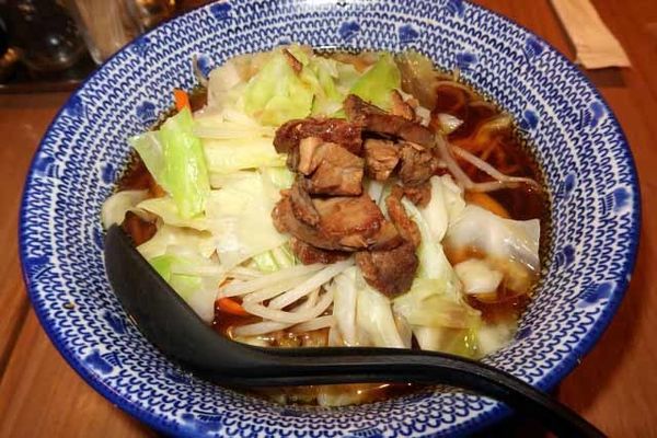 「とんさいらーめん醤油　780円」@麺処直久 新橋店の写真