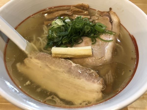 「らーめん 塩」@川の先の上の写真