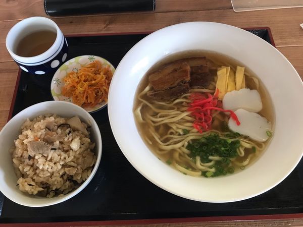 「沖縄そば+そばセット　700+300=1000円」@沖縄そば かふーがーでんの写真