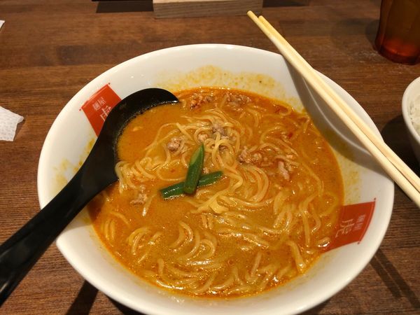「カレー坦々麺+ライス 850円」@四条富小路 麺屋虎杖 有楽町の写真