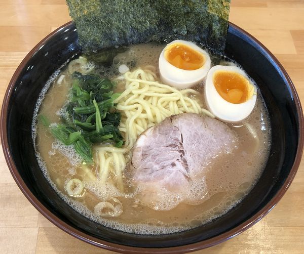「ラーメン＋半熟味玉＋麺大盛りサービス（￥690＋￥100）」@横浜ラーメン 北村家の写真